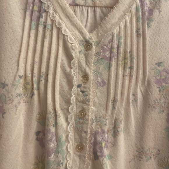 Miss Elaine Womens 2X Pink Floral V Neck Nightgown Cuddleknit NEW - Picture 4 of 6